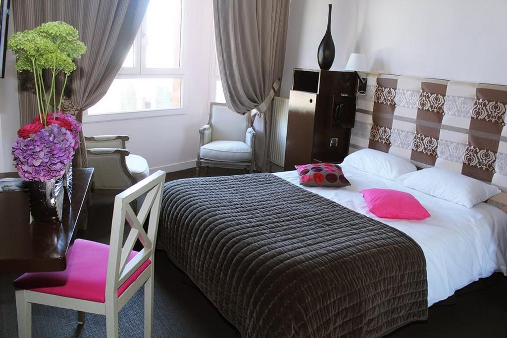 Hotel Des Bains Granville Room photo